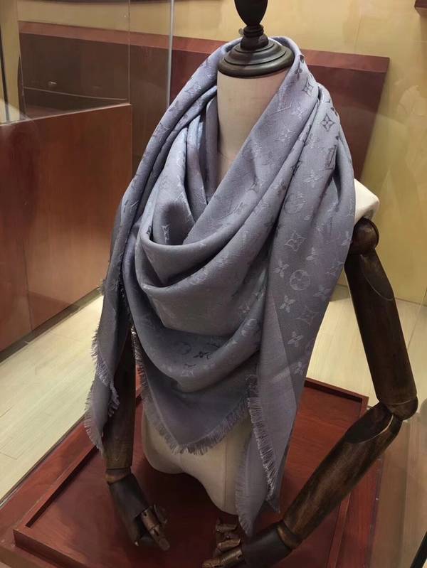 Louis Vuitton Scarf LVC00600